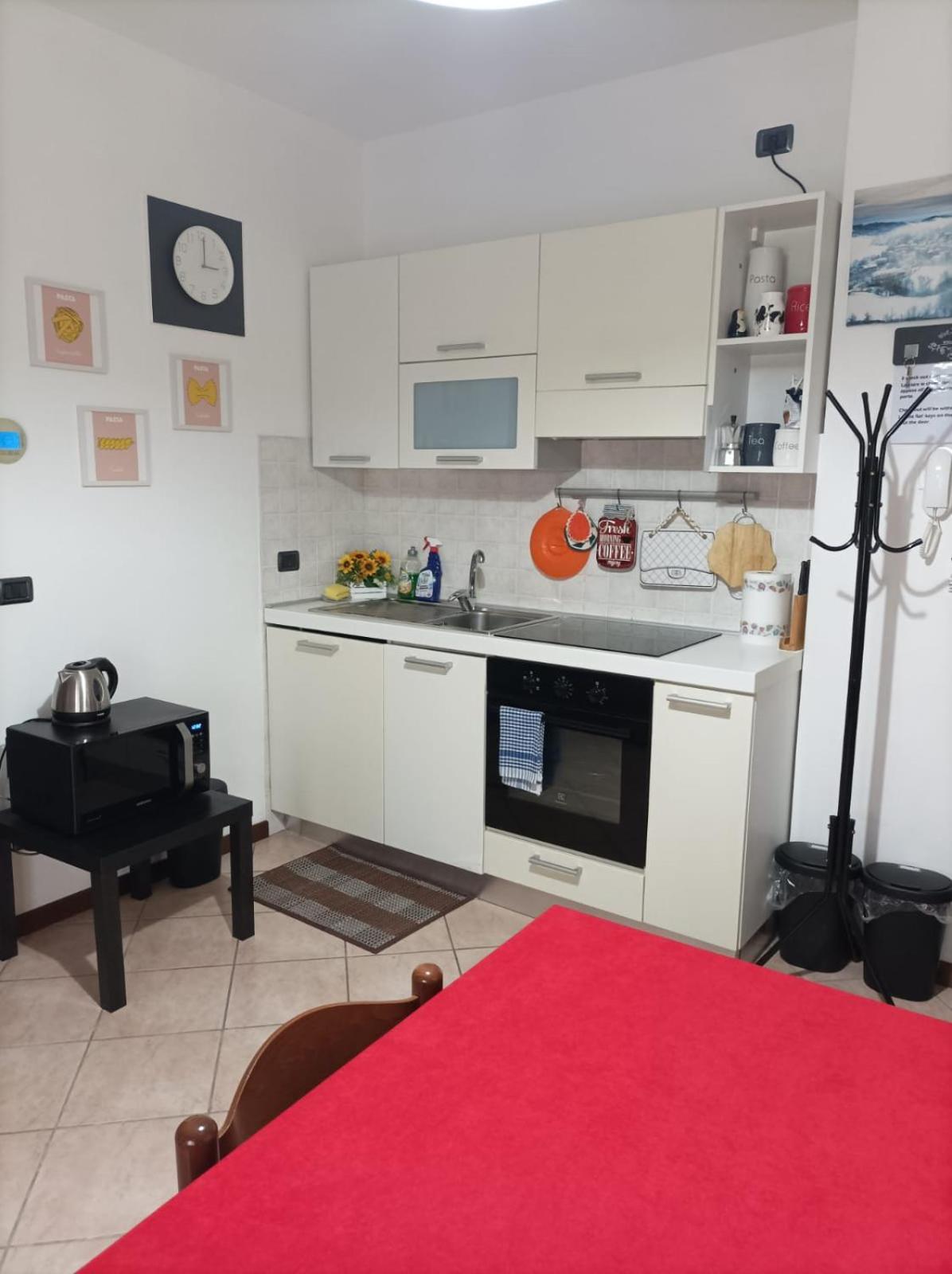 Casa Angela Parma Apartment Bagian luar foto